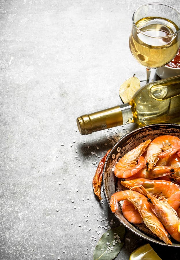 Shrimp with White Wine and Lemon. Stock Image - Image of sauce, seafood
