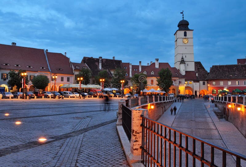 Sibiu - Nachtansicht - Rumänien lizenzfreies stockfoto Sibiu - Nachtansicht - Rumänien lizenzfreies stockfoto