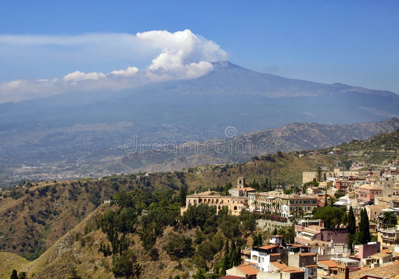 Sicilia, Italia, con el Etna imagenes de archivo Sicilia, Italia, con el Etna imagenes de archivo
