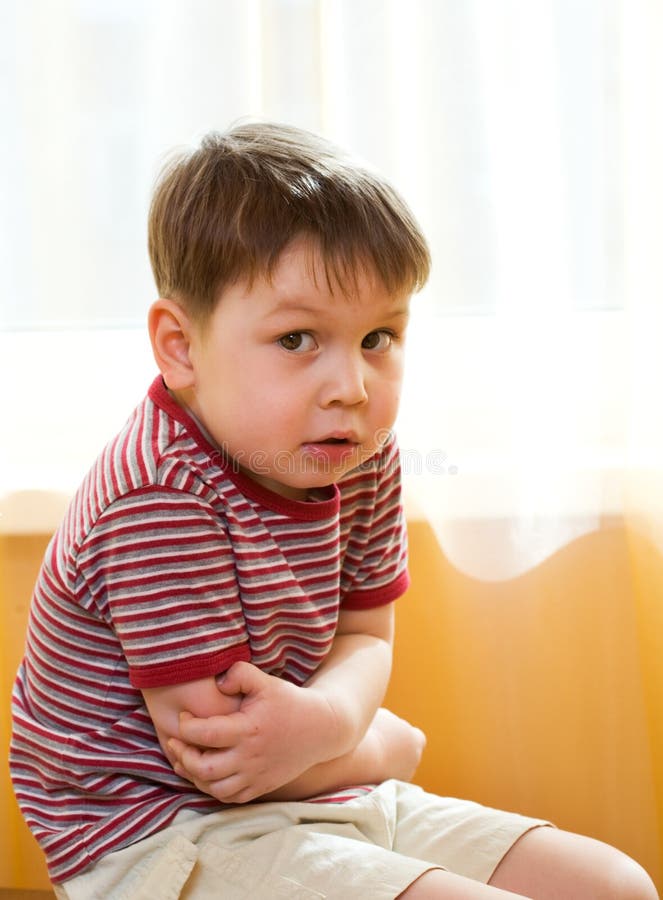 Stomaco, che è malato, il bambino.