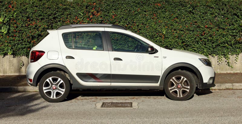 124 Dacia Sandero Stepway Stock Photos - Free & Royalty-Free Stock Photos  from Dreamstime