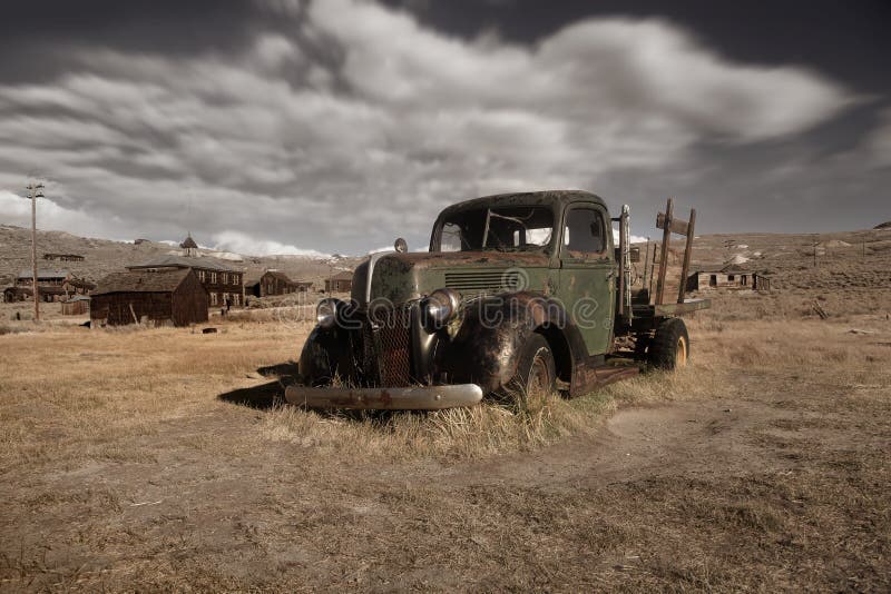 Sierra Nevadas berg i den historiska nationalparken Bodie fotografering för bildbyråer Sierra Nevadas berg i den historiska nationalparken Bodie fotografering för bildbyråer