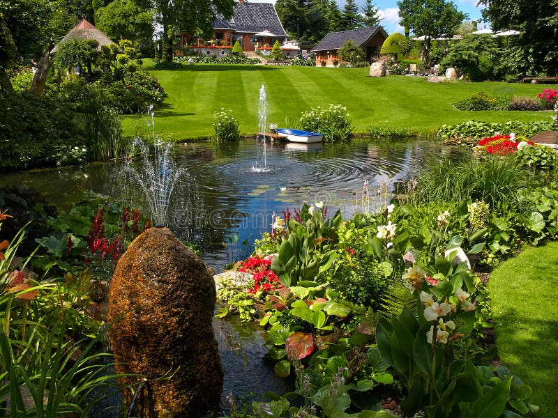 Siervijver en waterfontein in een tuin