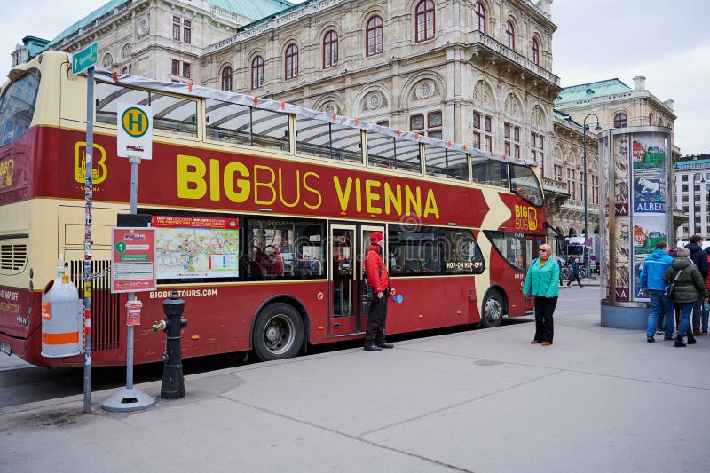 vienna sightseeing tour bus