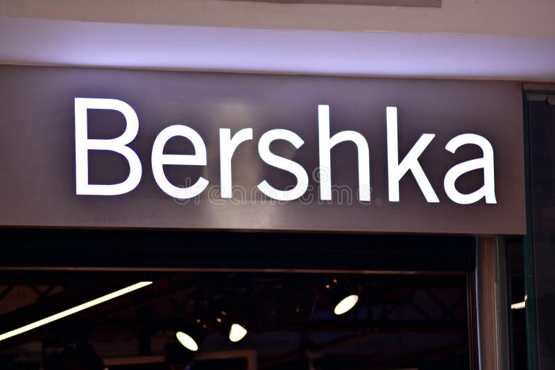 Wissen rust antenne Sign Bershka. Company Signboard Bershka. Editorial Photography - Image of  heart, modern: 112151547