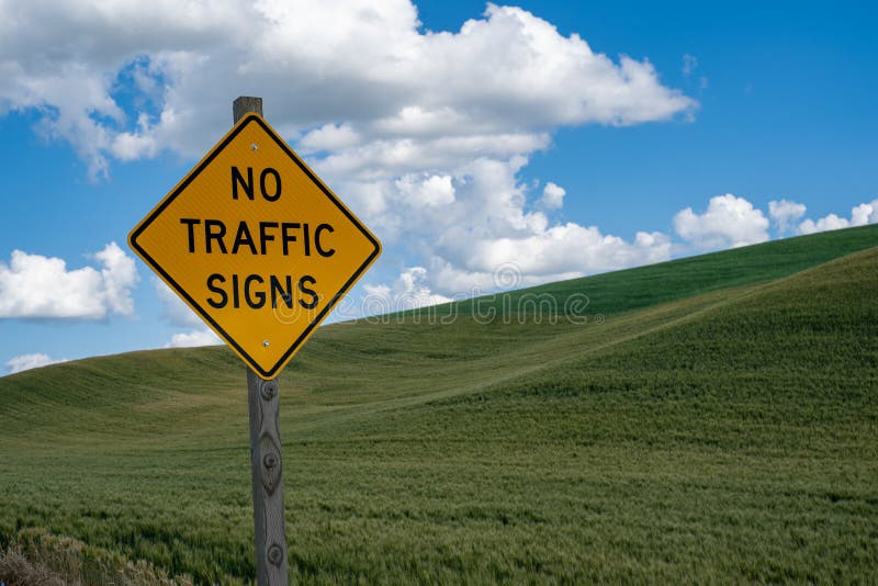 Sign informing drivers of No Traffic Signs on the road ahead stock images Sign informing drivers of No Traffic Signs on the road ahead stock images
