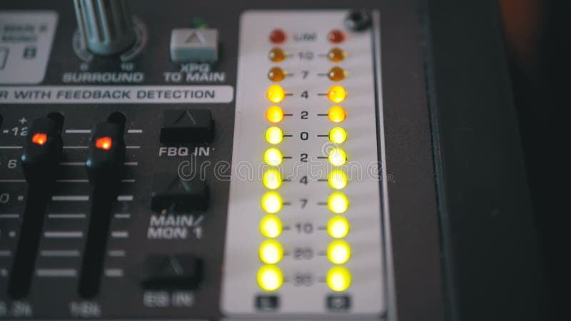 Signal de niveau d'indicateur de LED sur la console de mélange saine