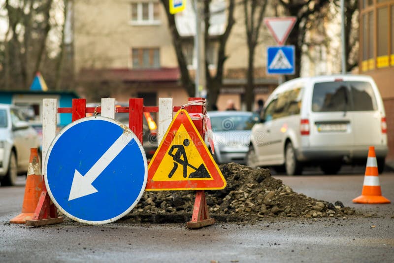 Signalisation sur le chantier routier image libre de droits