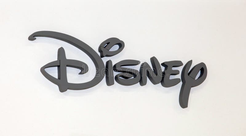 Signe de logo de Disney Company Lettres en plastique grises sur le mur blanc images stock Signe de logo de Disney Company Lettres en plastique grises sur le mur blanc images stock
