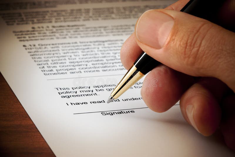 Všeobecný právny dokument alebo zmluvy bol podpísaný človek s pen.