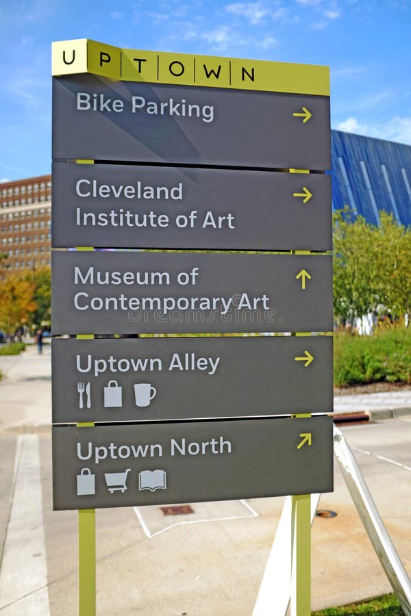 Signez dedans le secteur de la ville haute du cercle d'université à Cleveland, Ohio, Etats-Unis photographie stock libre de droits Signez dedans le secteur de la ville haute du cercle d'université à Cleveland, Ohio, Etats-Unis photographie stock libre de droits