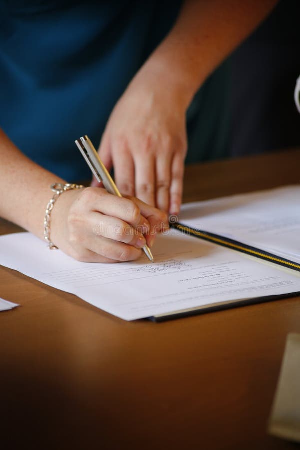 Signing the marriage contract stock photography Signing the marriage contract stock photography