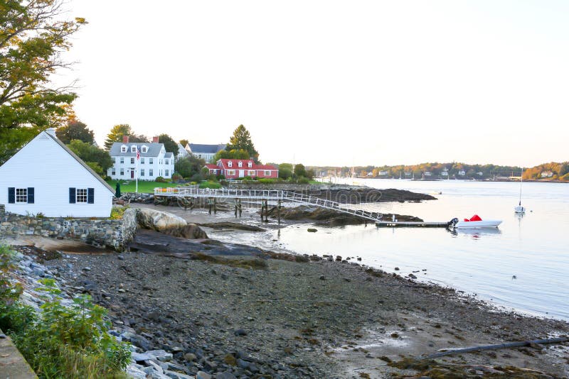 Sikt av den Piscataqua floden, i ny slott, Portsmouth royaltyfri bild Sikt av den Piscataqua floden, i ny slott, Portsmouth royaltyfri bild