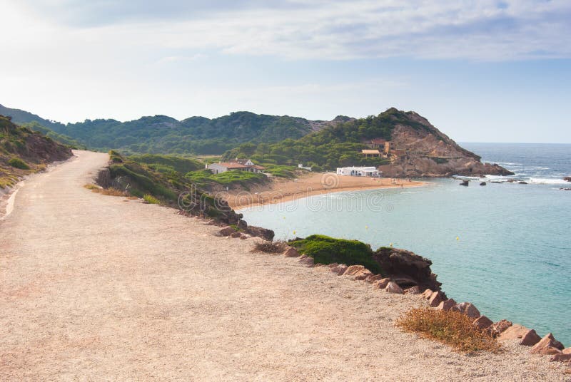 Sikt av den Pregonda stranden i den Menorca ön royaltyfria bilder