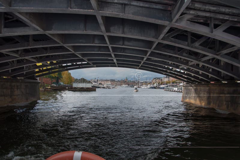 Sikt av invallningen av Stockholm, Sverige royaltyfri foto Sikt av invallningen av Stockholm, Sverige royaltyfri foto