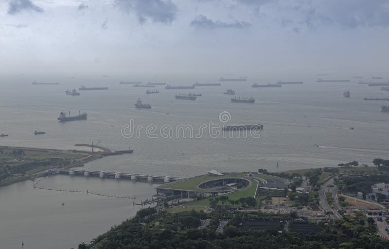 Sikt av Marina Barrage från observationsdäcket av hoten fotografering för bildbyråer Sikt av Marina Barrage från observationsdäcket av hoten fotografering för bildbyråer
