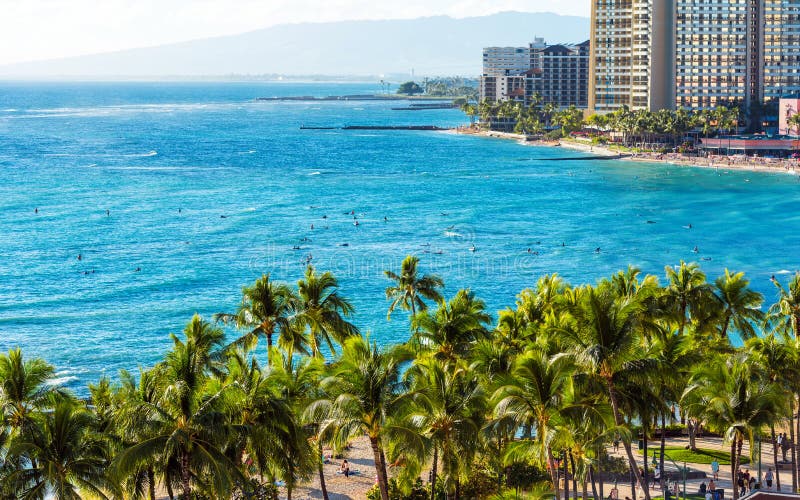 Sikt av stadsstranden i Honolulu, Hawaii Kopiera utrymme för text royaltyfria foton Sikt av stadsstranden i Honolulu, Hawaii Kopiera utrymme för text royaltyfria foton