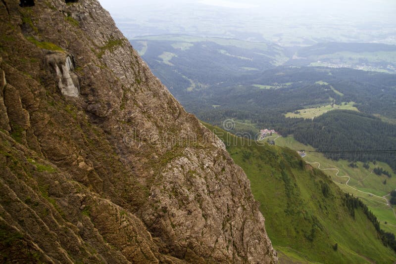 Download Sikt För Mt-pilatustoppmöte Arkivfoto - Bild av natur, lopp: 19787162