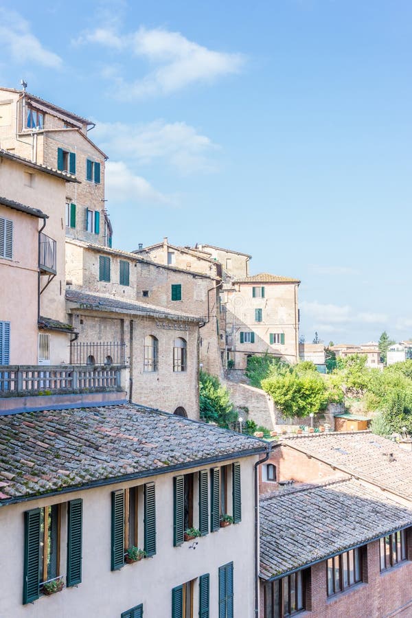 Sikt på få forntida byggnader i staden av Siena i Tuscany arkivfoto Sikt på få forntida byggnader i staden av Siena i Tuscany arkivfoto