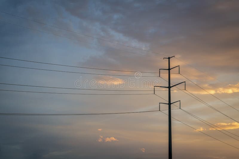 Silhueta da linha eléctrica fotos de stock Silhueta da linha eléctrica fotos de stock
