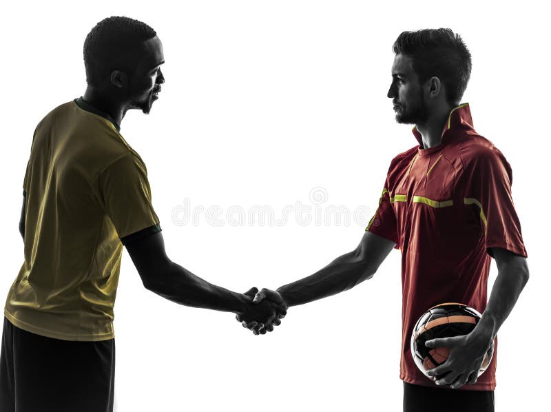 Dois Jogadores Adversários Dão Um Aperto De Mão No Final Do Jogo Foto  Royalty Free, Gravuras, Imagens e Banco de fotografias. Image 190085175