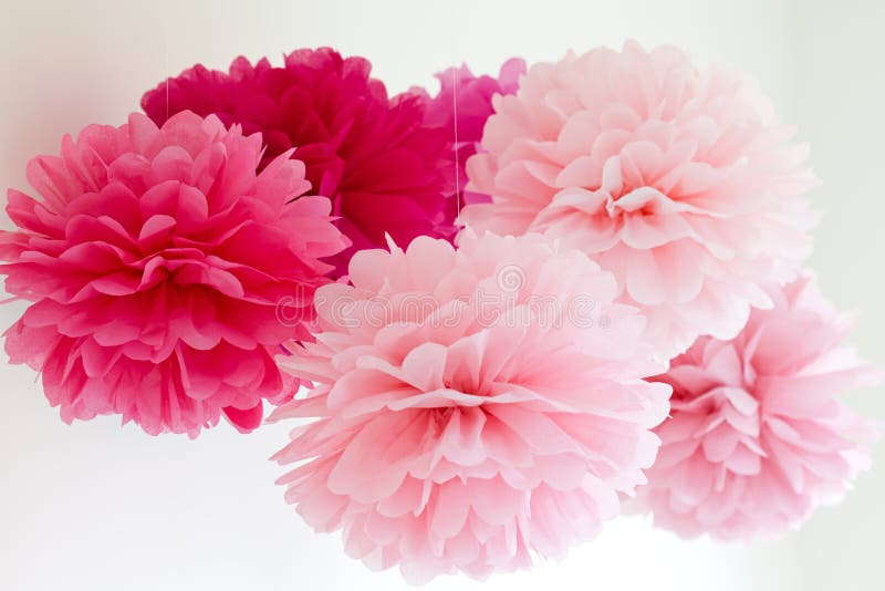 Silkespapperpompoms royaltyfri foto Silkespapperpompoms royaltyfri foto