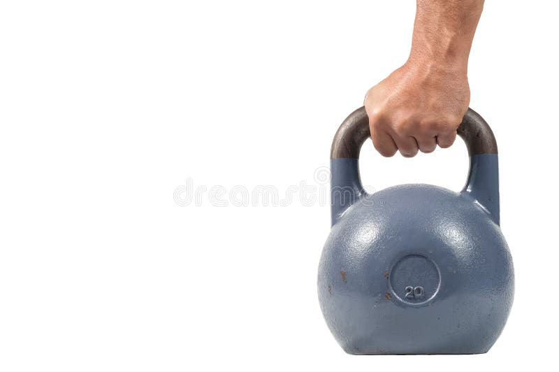 Silna mięśniowa mężczyzna ręka z mięśniami trzyma błękitnego ciężkiego kettlebell stronniczo odizolowywający na białym tle obraz royalty free Silna mięśniowa mężczyzna ręka z mięśniami trzyma błękitnego ciężkiego kettlebell stronniczo odizolowywający na białym tle obraz royalty free
