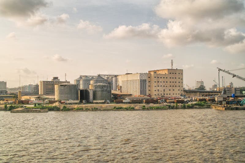 Silos of fluor