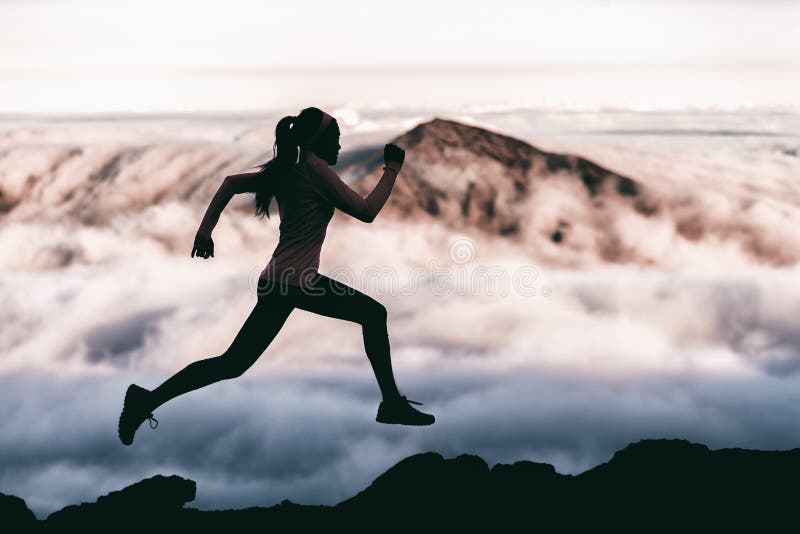 Foto De Stock Trail Running Mujer, Libre De Derechos