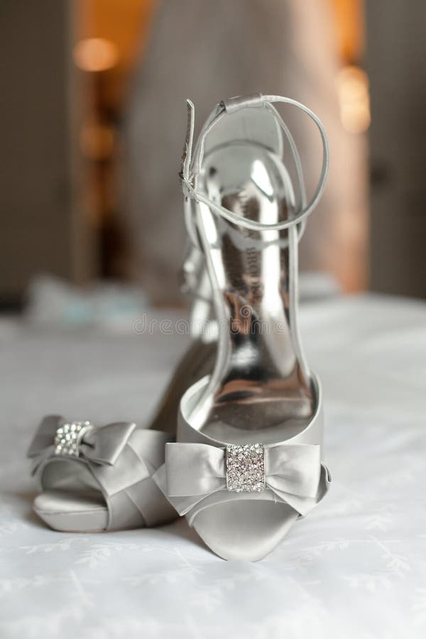 Beautiful Bride Wedding Shoes Stock Photo by ©alesealesphoto 662520492