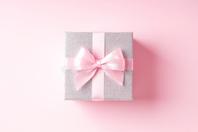 176 Single Pink Gift Box Silver Ribbon Stock Photos - Free