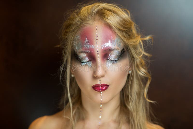 Silver and pink art make up