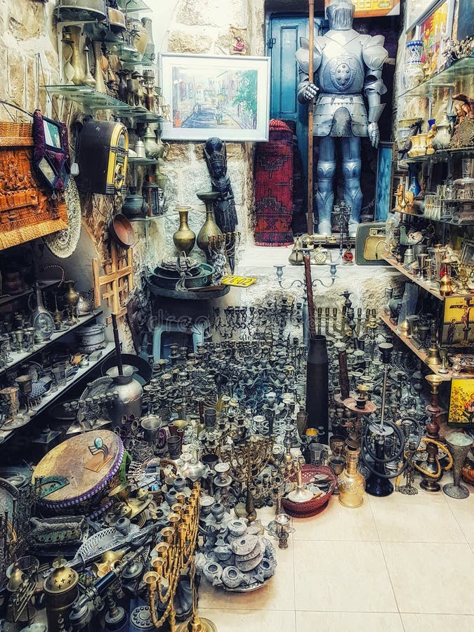 Silverware и побрякушки для продажи в старом городе Иерусалиме стоковые фото Silverware и побрякушки для продажи в старом городе Иерусалиме стоковые фото