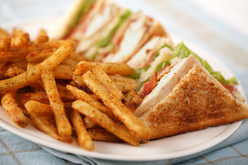 Simple club sandwich