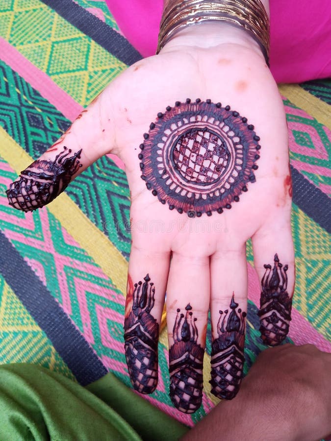 Simple Mehndi Design Stock Photos - Free & Royalty-Free Stock Photos from  Dreamstime