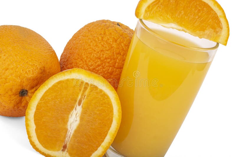 Sinaasappelen en jus d'orange op witte achtergrond royalty-vrije stock afbeeldingen Sinaasappelen en jus d'orange op witte achtergrond royalty-vrije stock afbeeldingen