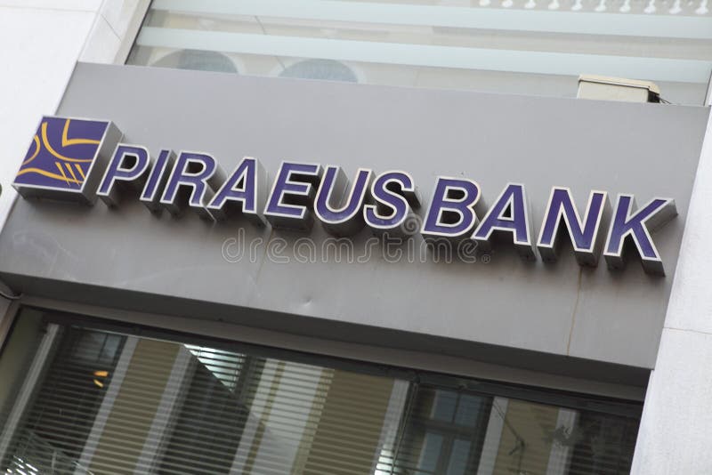 Sinal da dependência bancária de Pireaus fotos de stock Sinal da dependência bancária de Pireaus fotos de stock