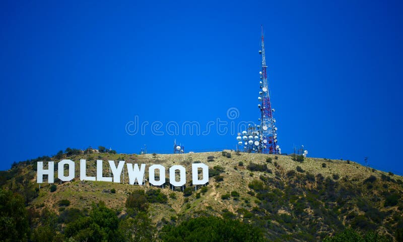 Sinal De HOLLYWOOD No Fundo Do Céu Azul Marco Mundialmente Famoso