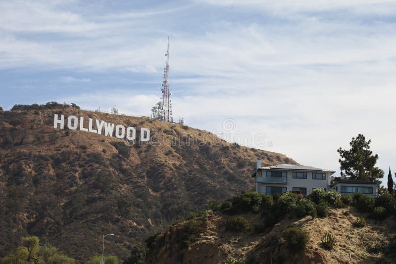 Sinal De Hollywood Em Los Angeles No Céu Azul Foto de Stock