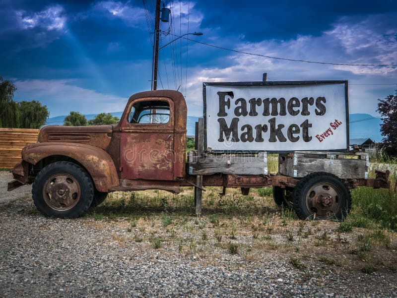 Sinal do mercado dos fazendeiros do caminhão do vintage