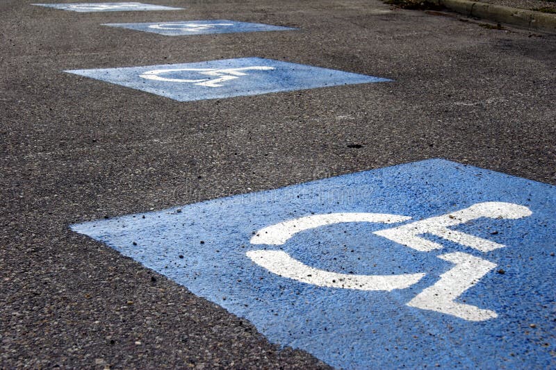 Sinal - lote de estacionamento para a cadeira de rodas