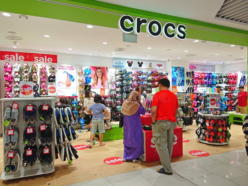 crocs store near me