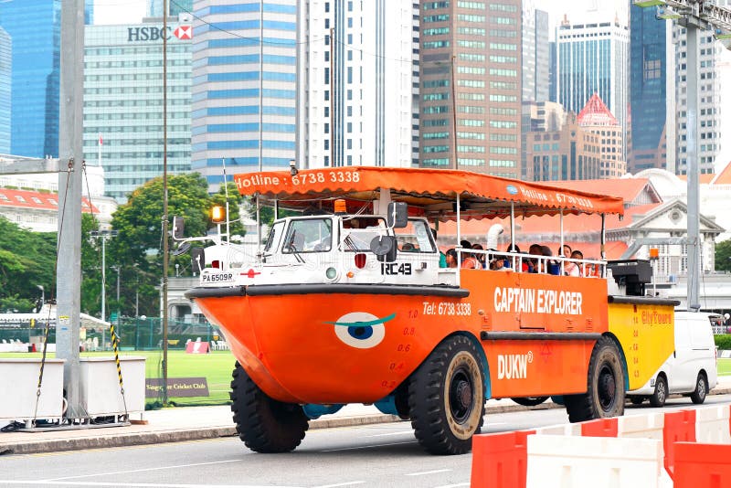 Singapore : Duck Tour Amphibious Ride