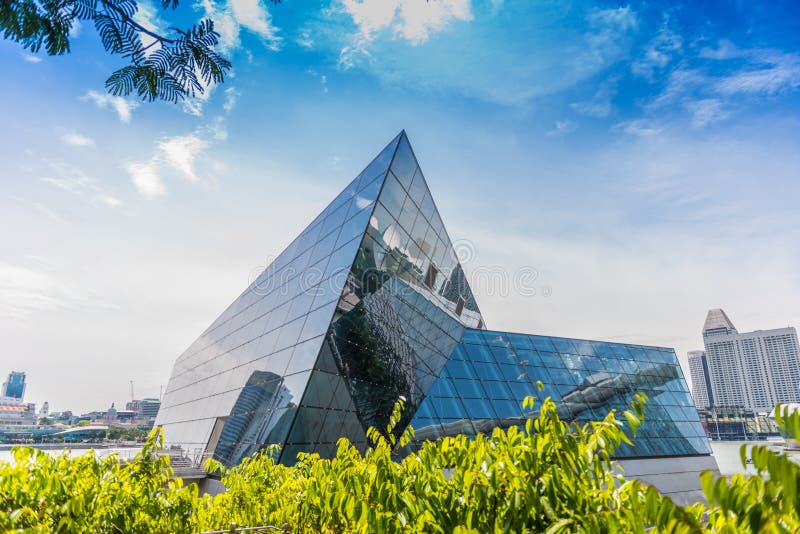 Crystal Pavilion Louis Vuitton Singapore Stock Photos - Free & Royalty-Free  Stock Photos from Dreamstime