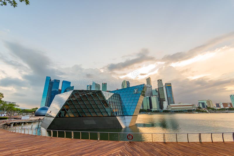 The Iconic Floating LV Store At Marina Bay Stock Photo, Picture and Royalty  Free Image. Image 65921999.