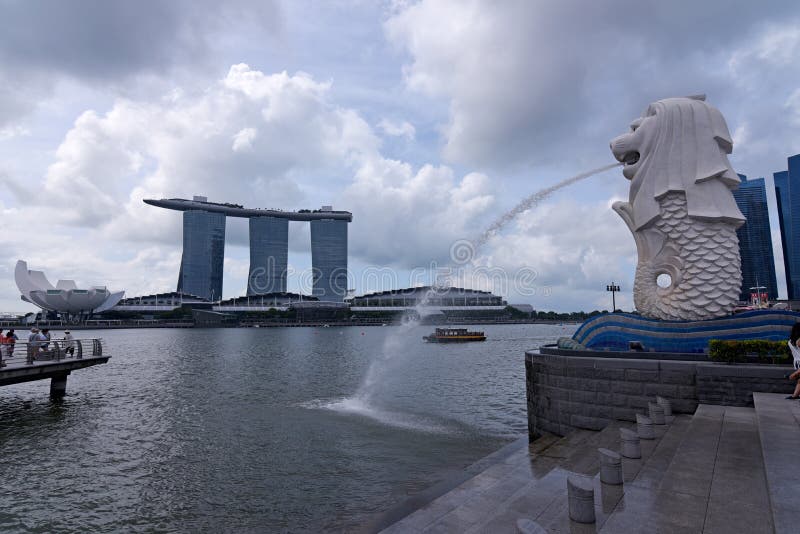 Singapore, Merlion och Marina Bay Sands royaltyfri foto Singapore, Merlion och Marina Bay Sands royaltyfri foto