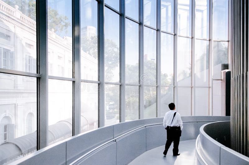 Singapore nationellt museum med den moderna takfönstergllassväggen och c arkivbilder Singapore nationellt museum med den moderna takfönstergllassväggen och c arkivbilder