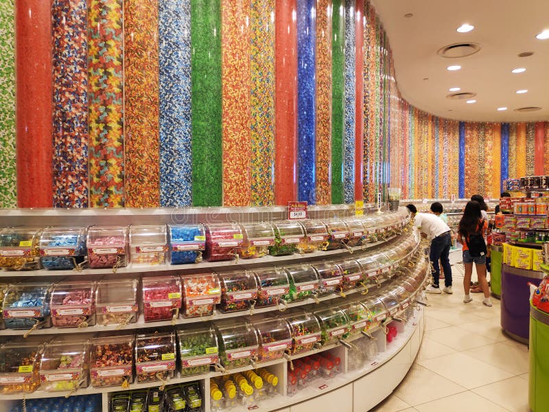 Candylicious Store at Sentosa Island, Singapore Editorial Photography -  Image of colorful, confectionery: 126278587