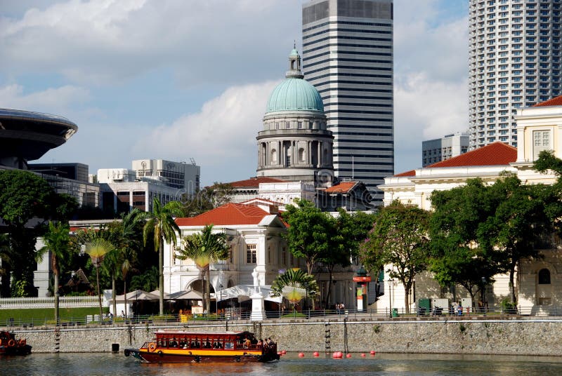 Singapore: View along Singapore River