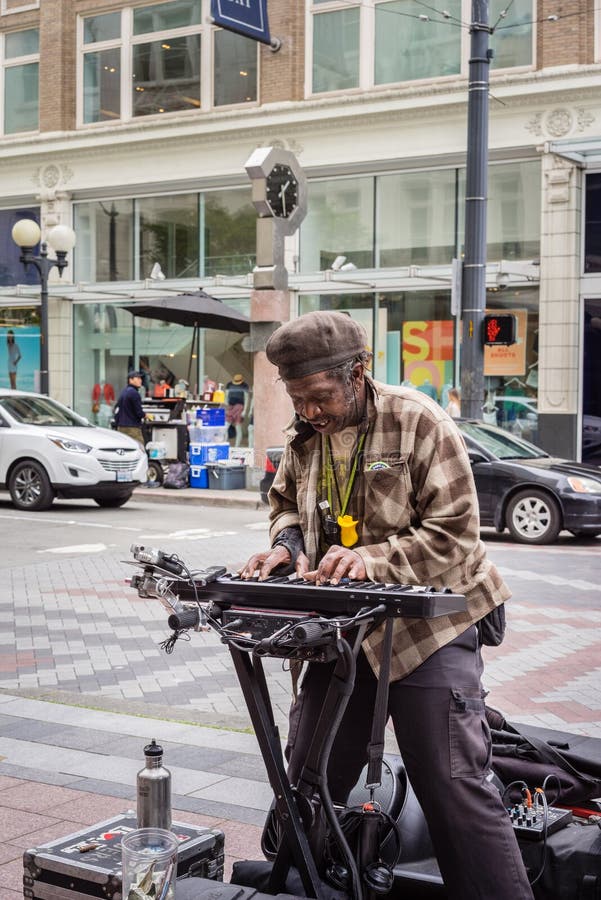 Singer and keyboard player editorial image. Image of creativity 57055840